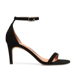 NWT: JOIE Maisie Ankle Strap Sandals, black, sz 9